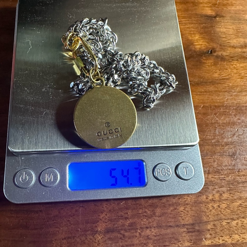 Gucci pendant on aftermarket Bee - Picture 7 of 7